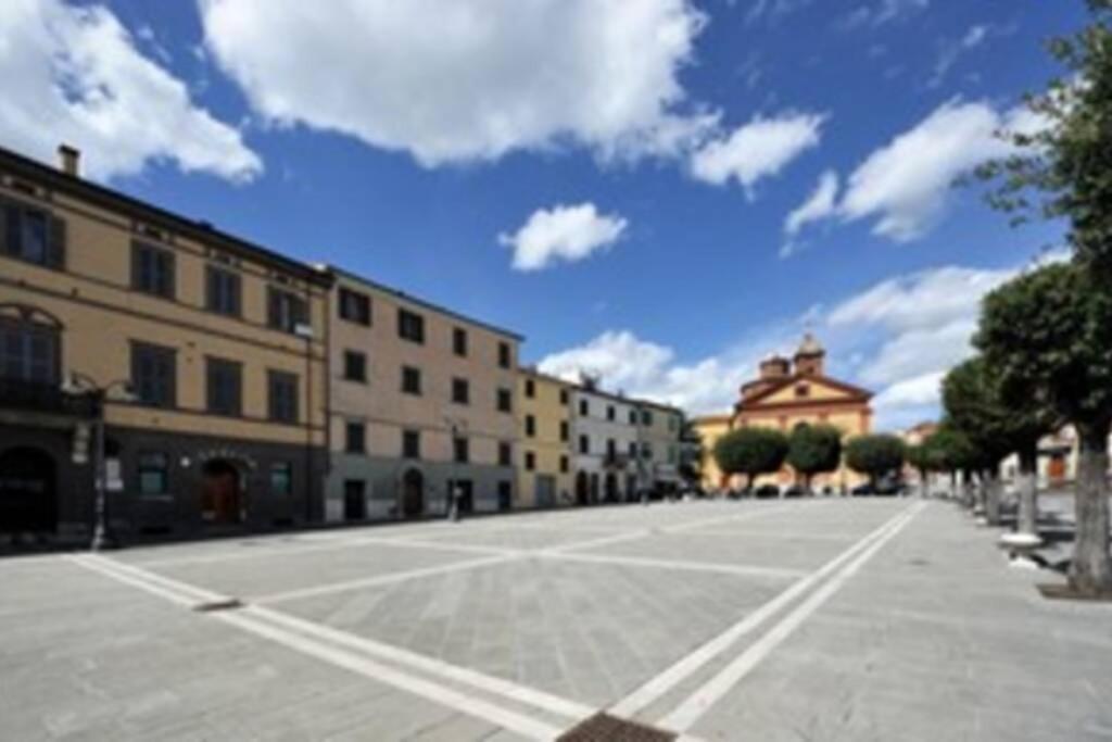 La Piazza - Appartamento Con Vista Sinalunga Εξωτερικό φωτογραφία